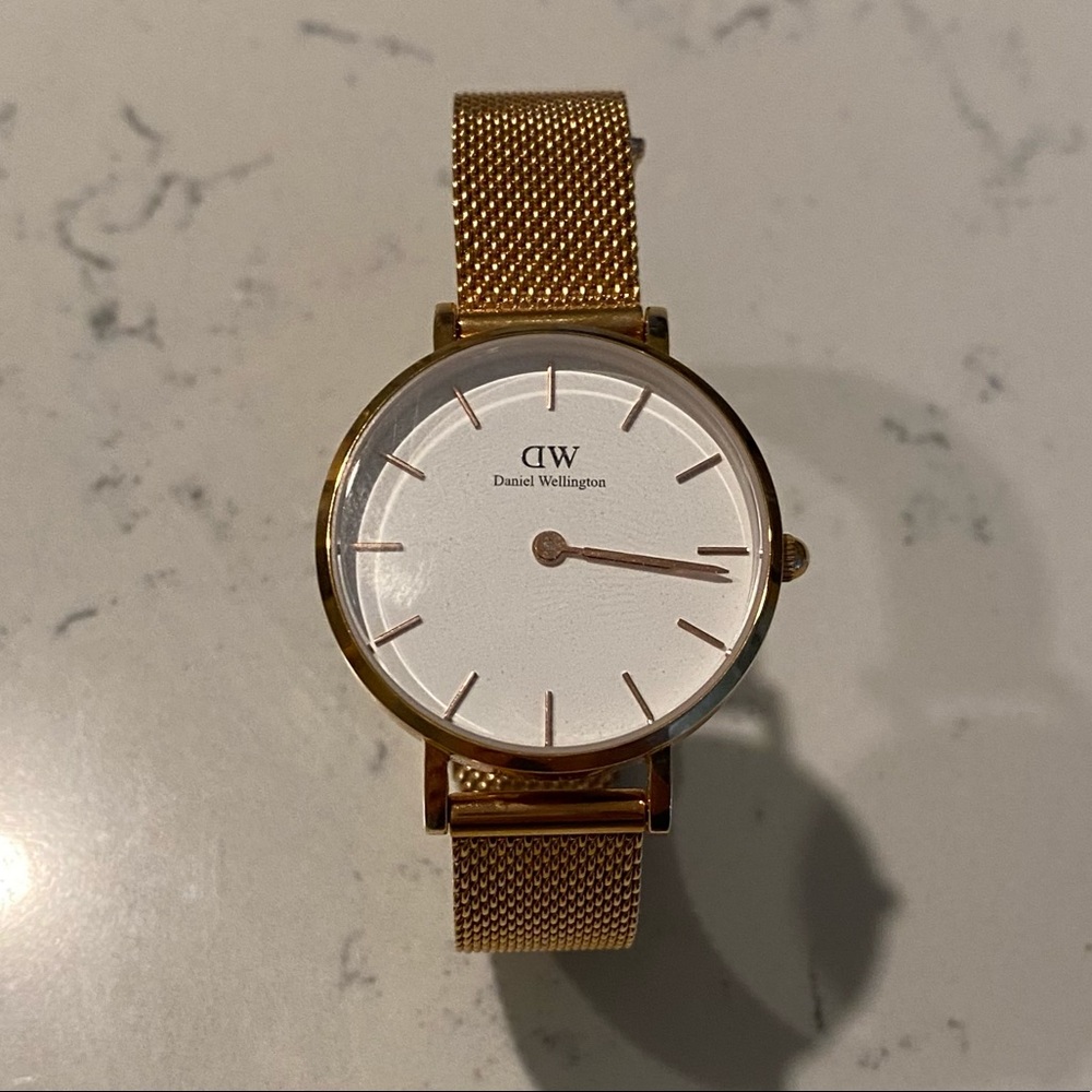 Daniel Wellington Watch - Picture 1 of 8